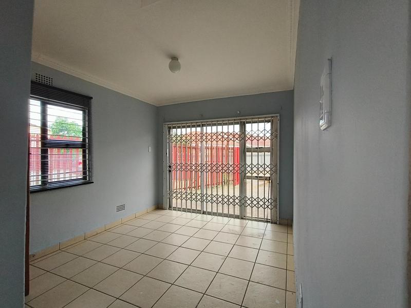 To Let Commercial Property for Rent in Mthata Eastern Cape